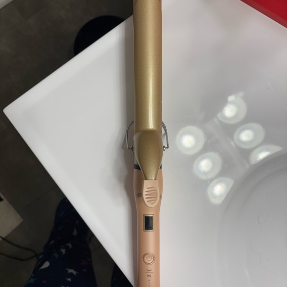 JZ Styles 1 1/4 curling iron - Picture 3 of 4